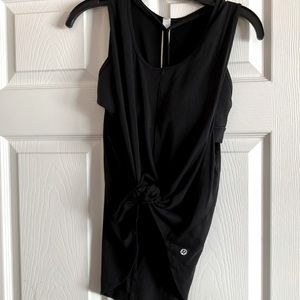 Like new tie front tank